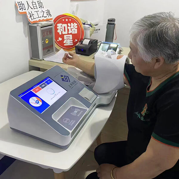 智能血壓管理工作站應用現(xiàn)場實拍
